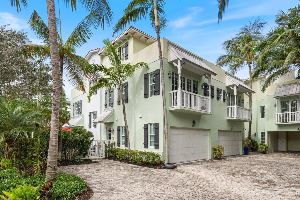 Photo of 1615 NE 2nd Court #1615, Fort Lauderdale, FL 33301 (MLS # F10420271)