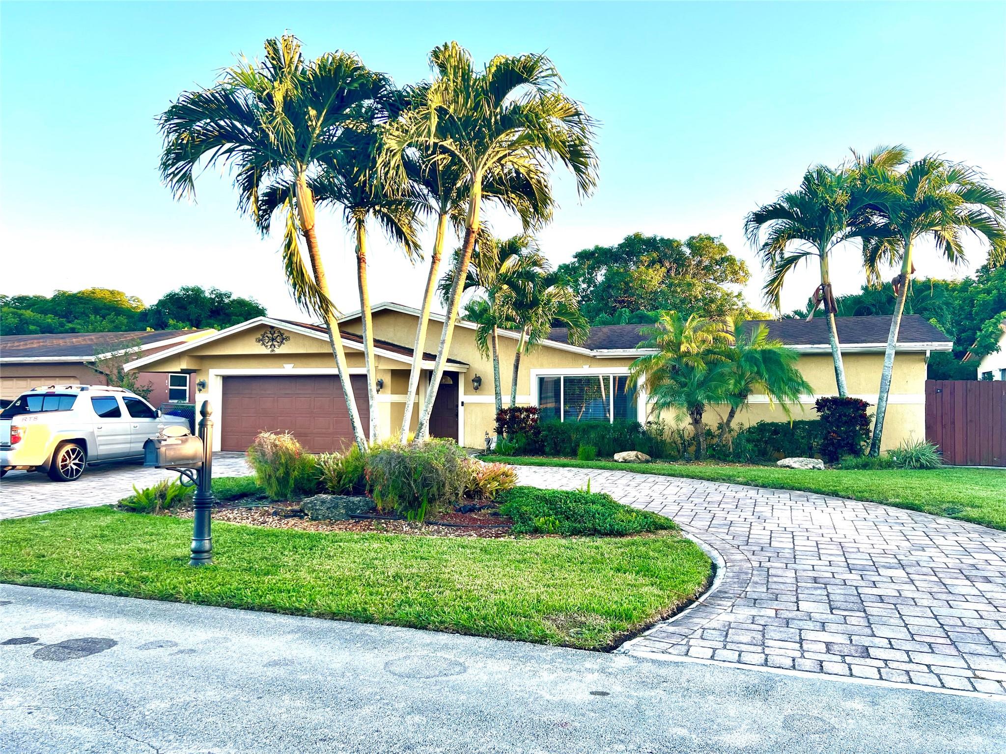 8644 N Sutton Drive