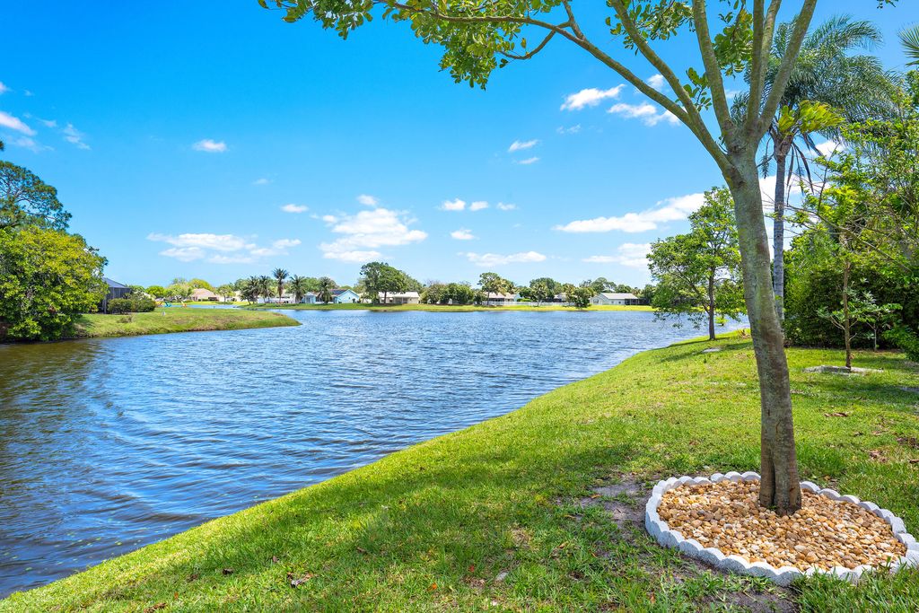 Photo of 174 Pinewood Court, Jupiter, FL 33458 (MLS # B26019989)