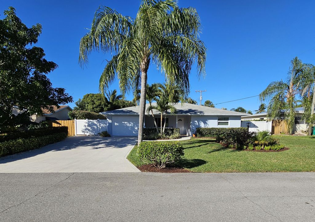 Photo of 355 Franklin Road, Tequesta, FL 33469 (MLS # R11160361)