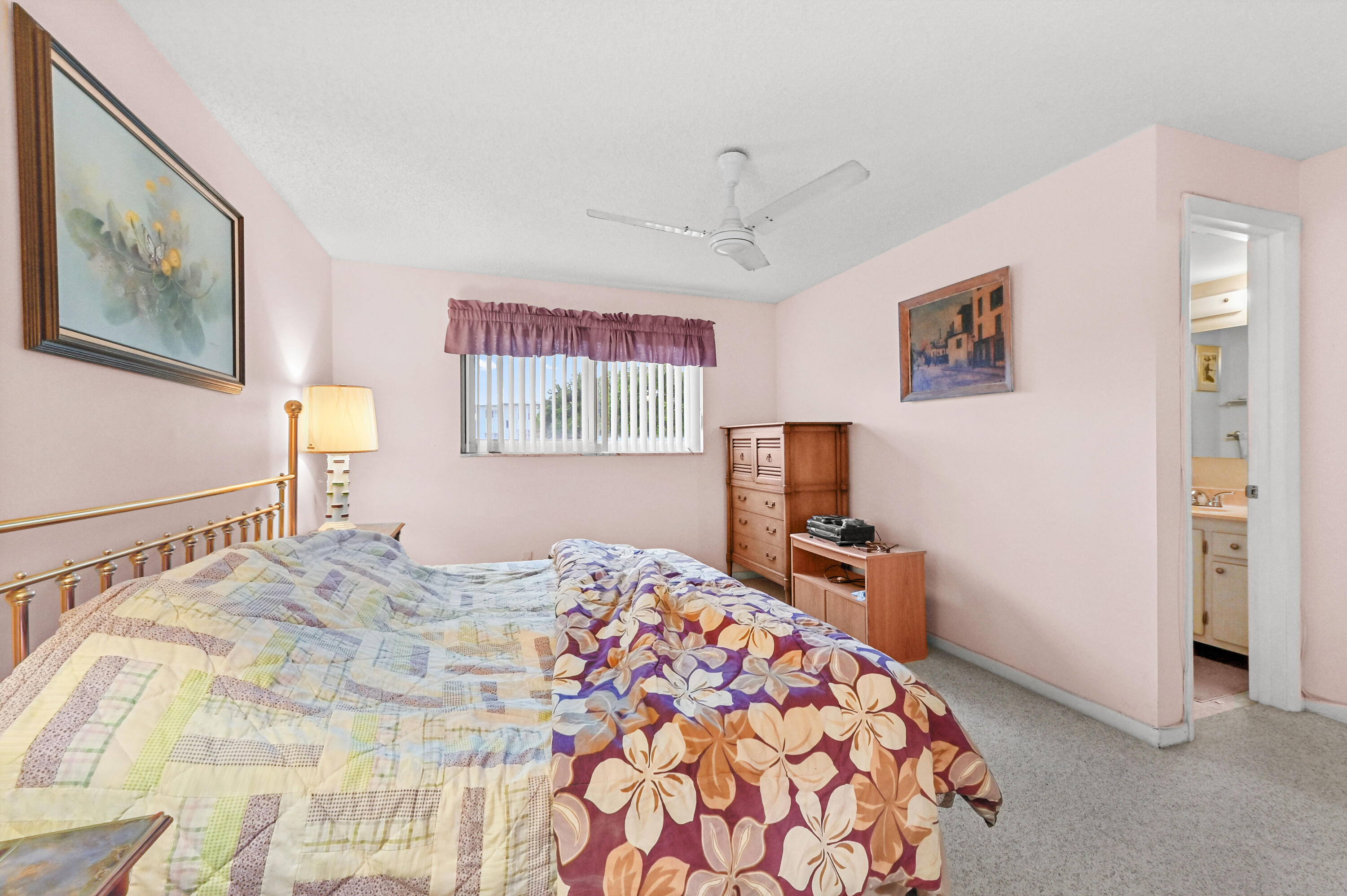 VILLAGE ROYALE GREENWOOD - Residential