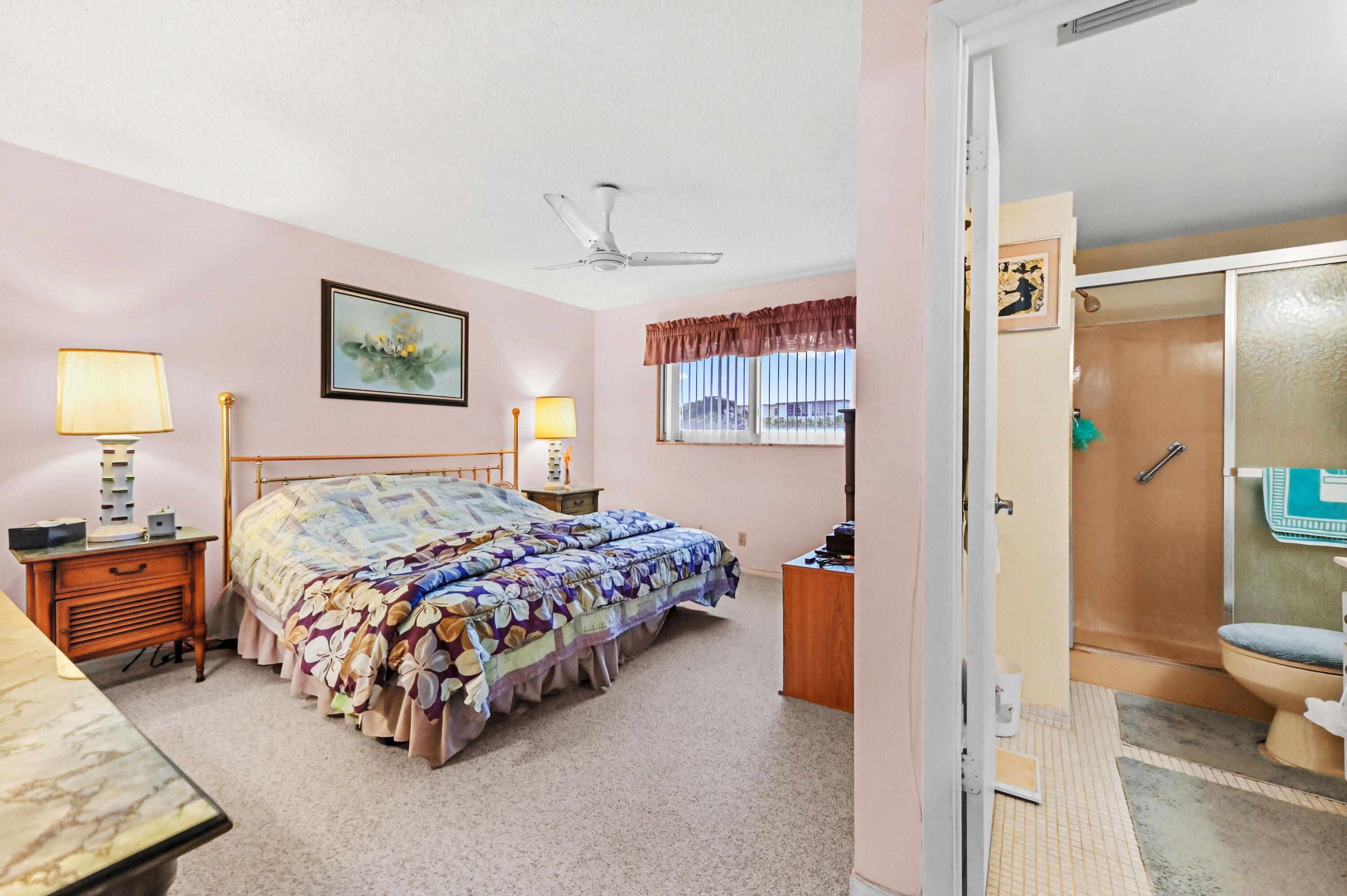 VILLAGE ROYALE GREENWOOD - Residential