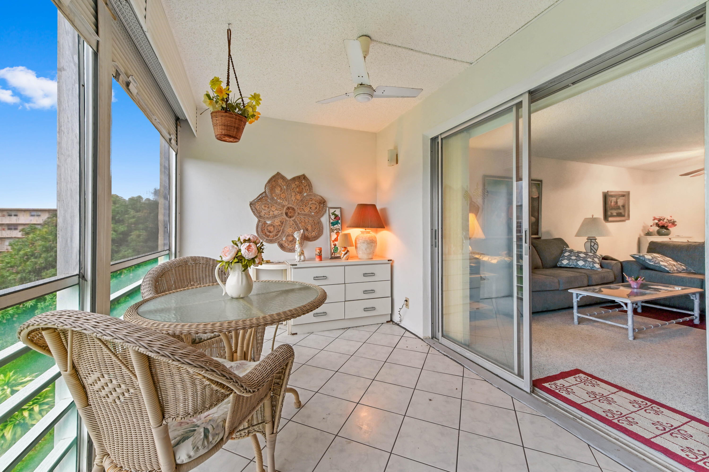 VILLAGE ROYALE GREENWOOD - Residential