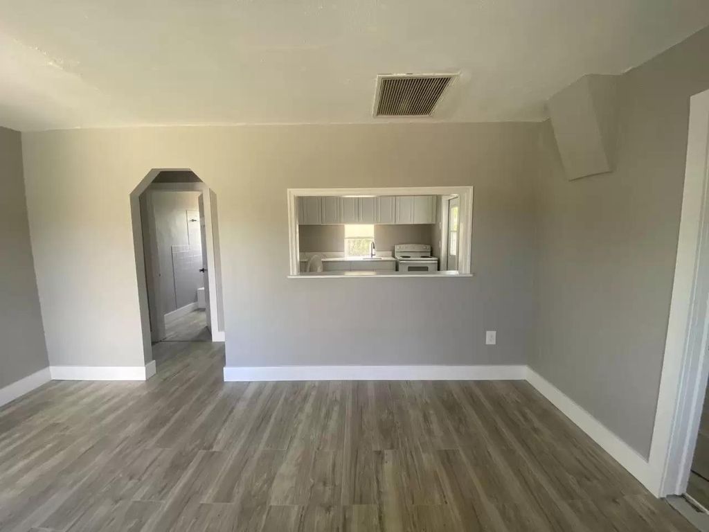 Photo of 101 E 28th Street, West Palm Beach, FL 33404 (MLS # B26021955)