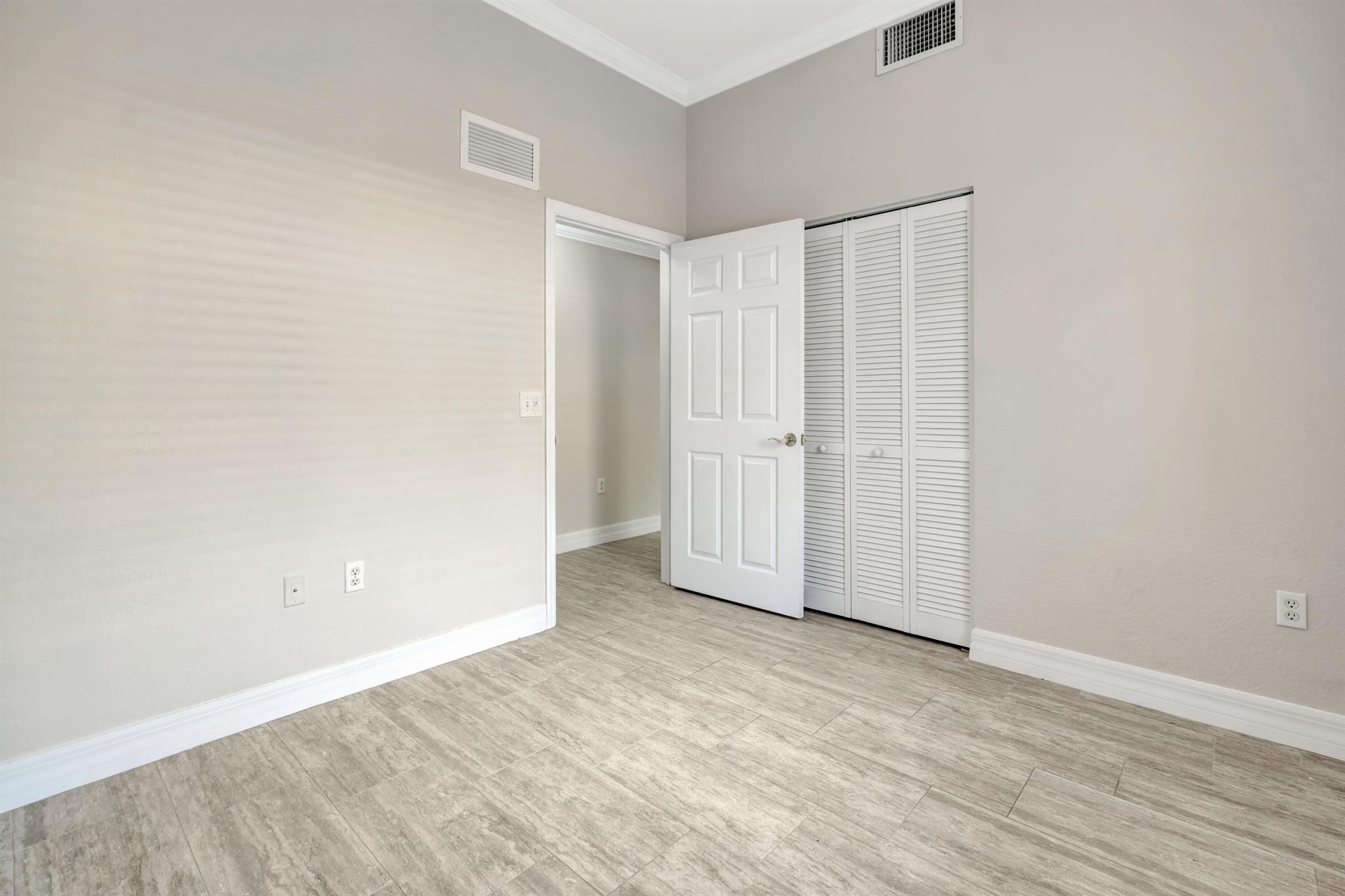 VILABELLA CENTRAL PARK CO - Residential