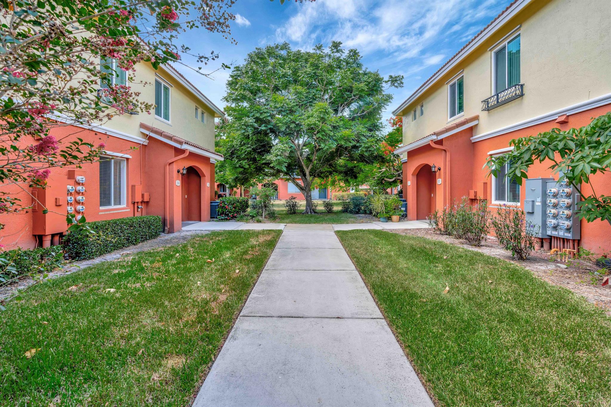 VILABELLA CENTRAL PARK CO - Residential