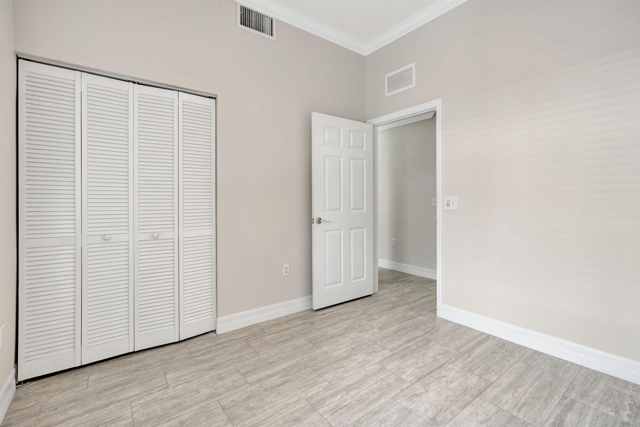 VILABELLA CENTRAL PARK CO - Residential