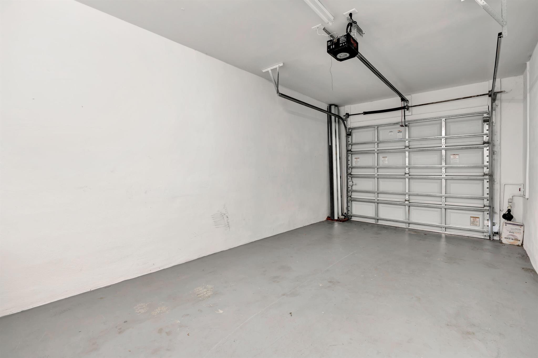 VILABELLA CENTRAL PARK CO - Residential