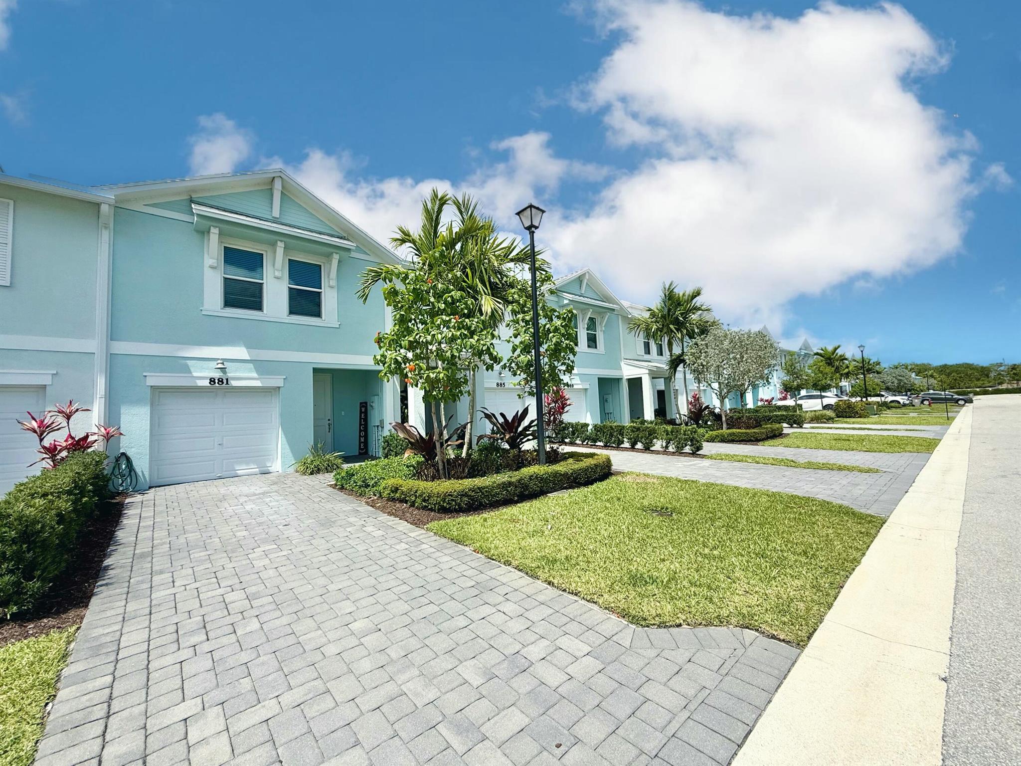881 Seabright Avenue