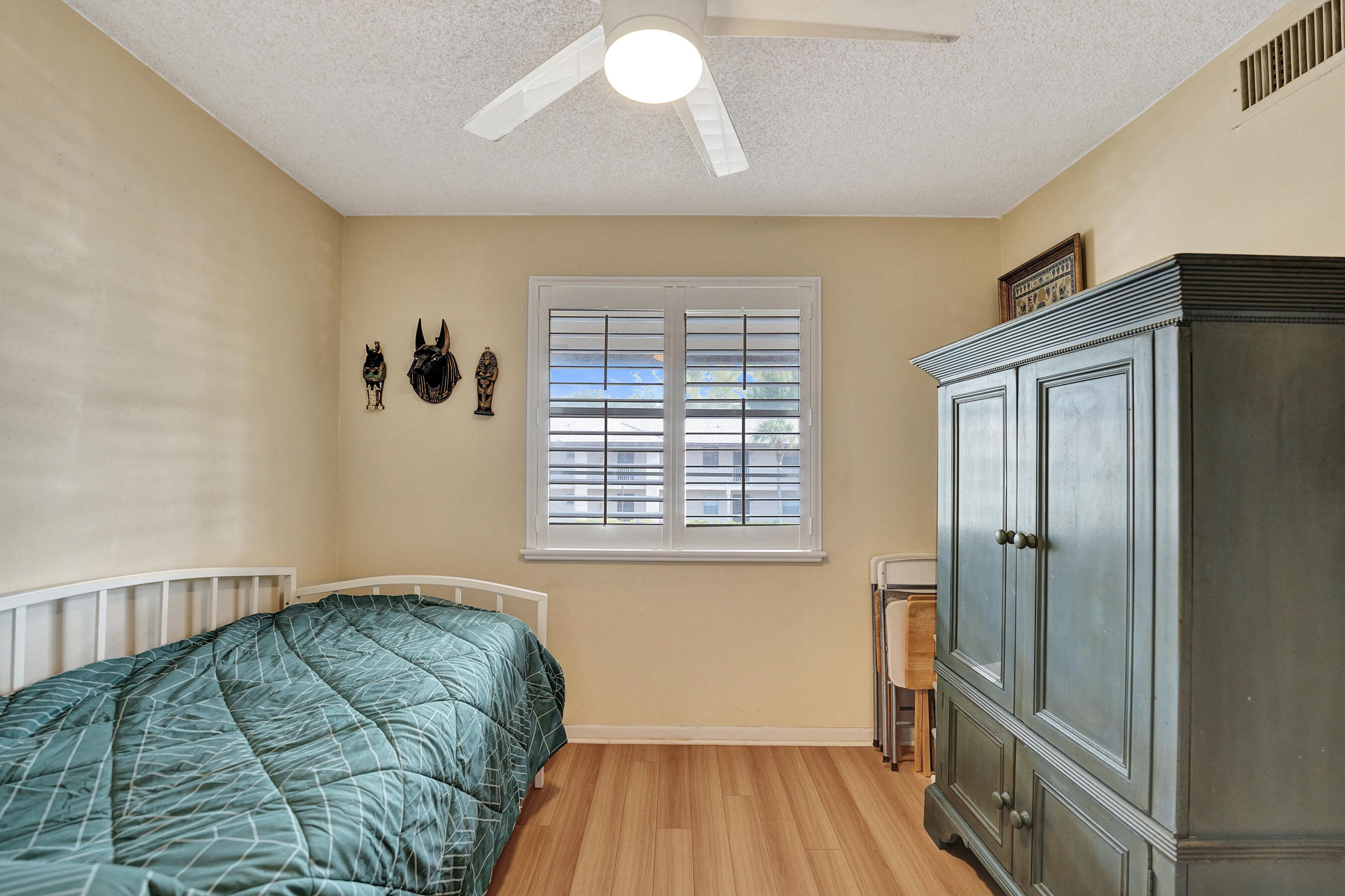 VIEWPOINTE CONDO - Residential