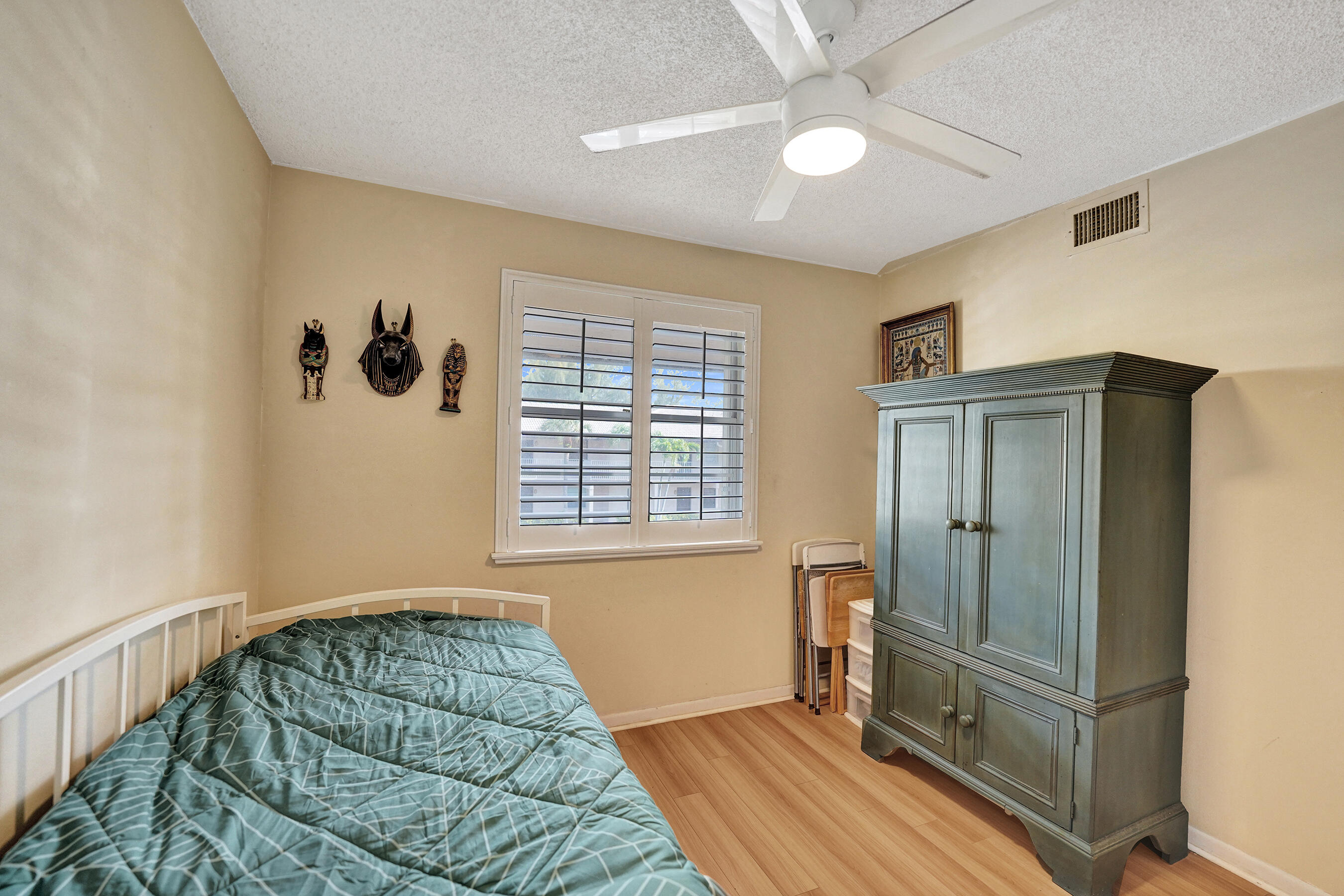 VIEWPOINTE CONDO - Residential