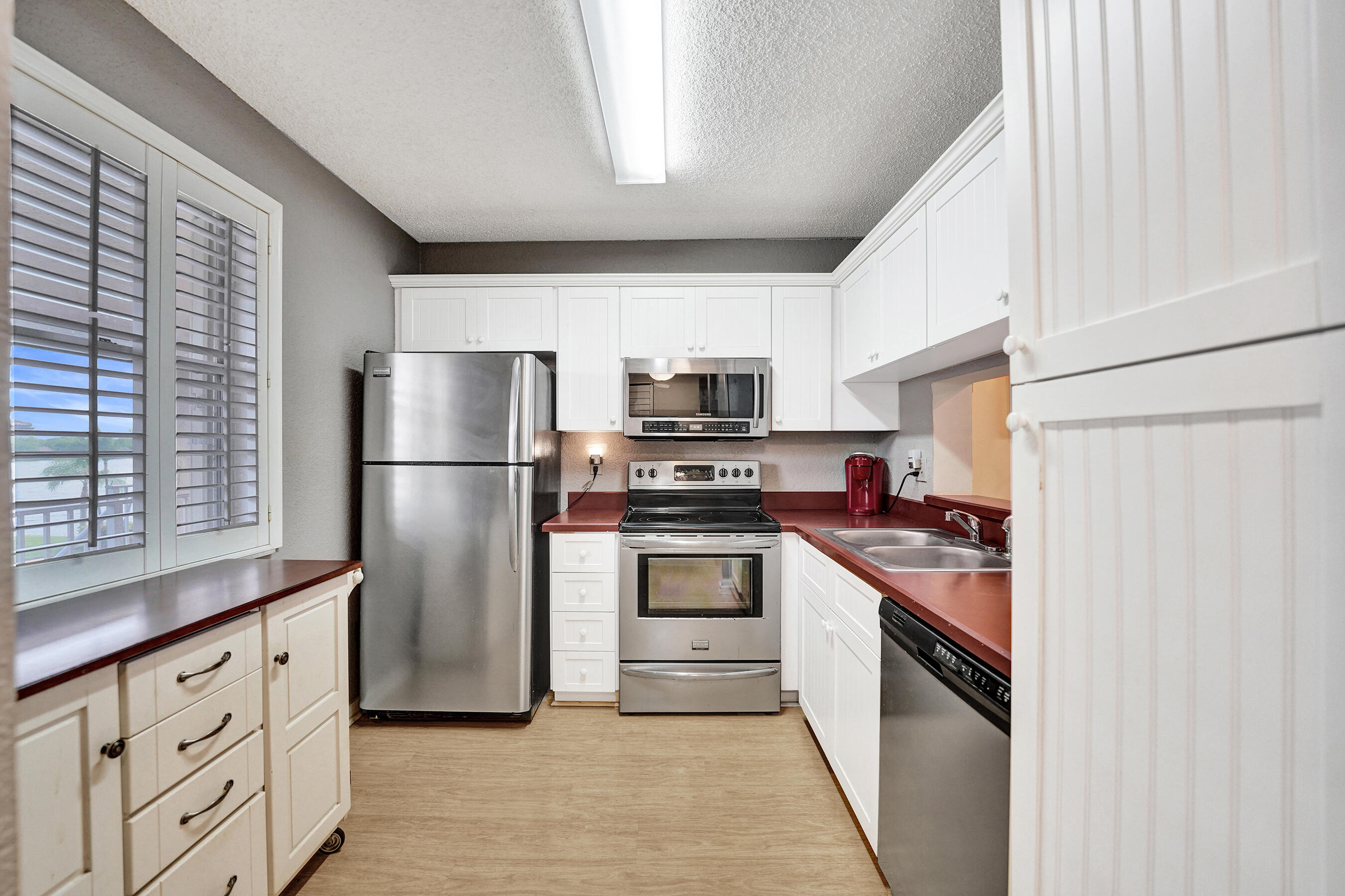VIEWPOINTE CONDO - Residential
