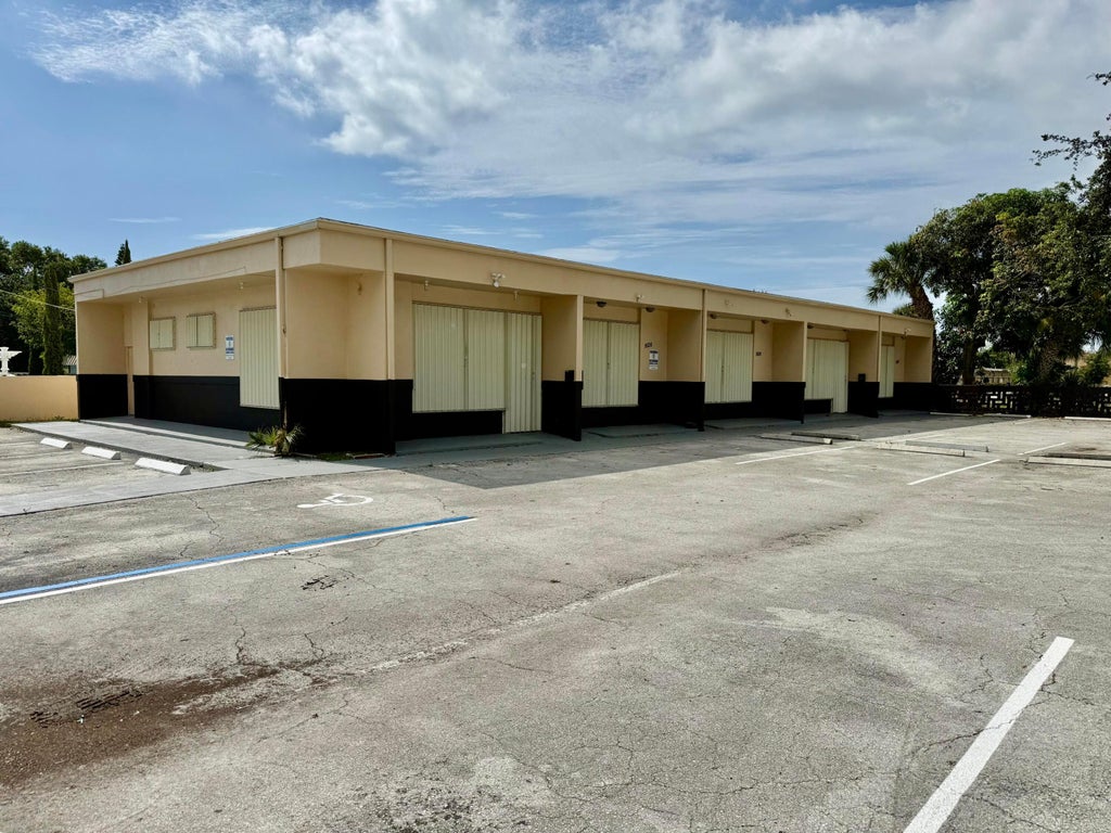 Photo of 1620 Avenue E, West Palm Beach, FL (MLS # B26045046)
