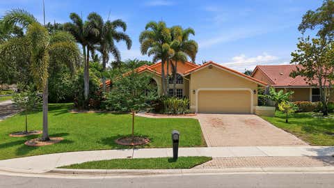 Tiny photo for 9700 NW 48th Drive, Coral Springs, FL 33076 (MLS # B26041401)