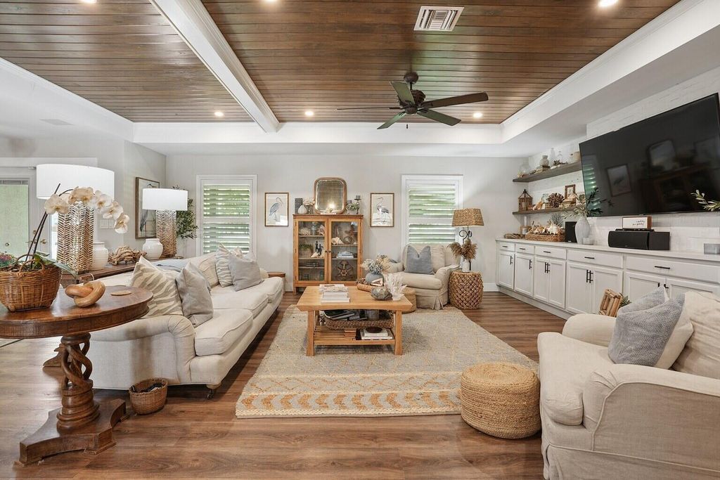 Photo of 836 34th Avenue, Vero Beach, FL 32960 (MLS # B26009224)