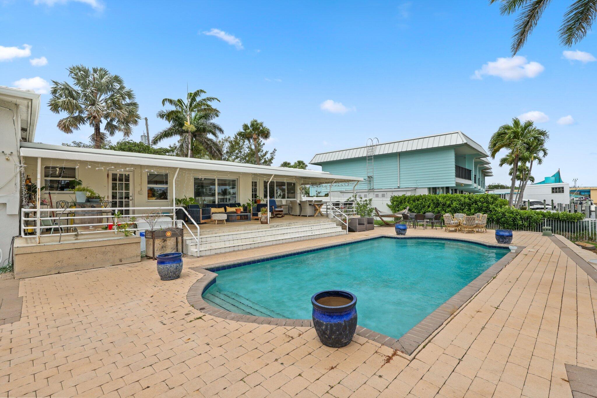 THE COVE - Residential