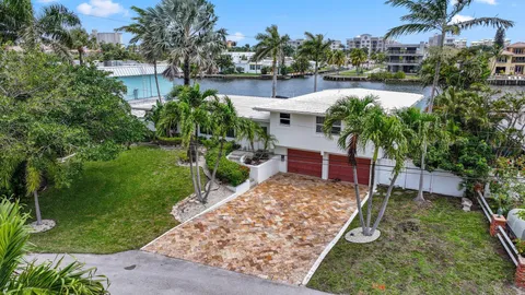 442 SE 17th Terrace, Deerfield Beach, FL MLS: R11080521
