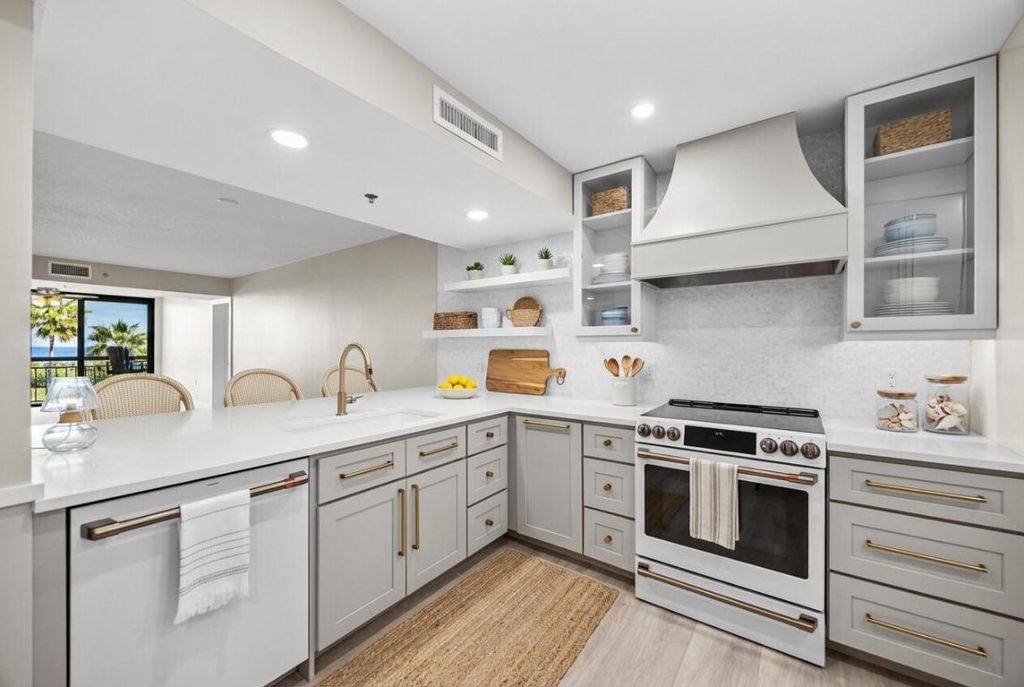 Photo of 401 S Seas Drive #505, Jupiter, FL 33477 (MLS # R11148414)