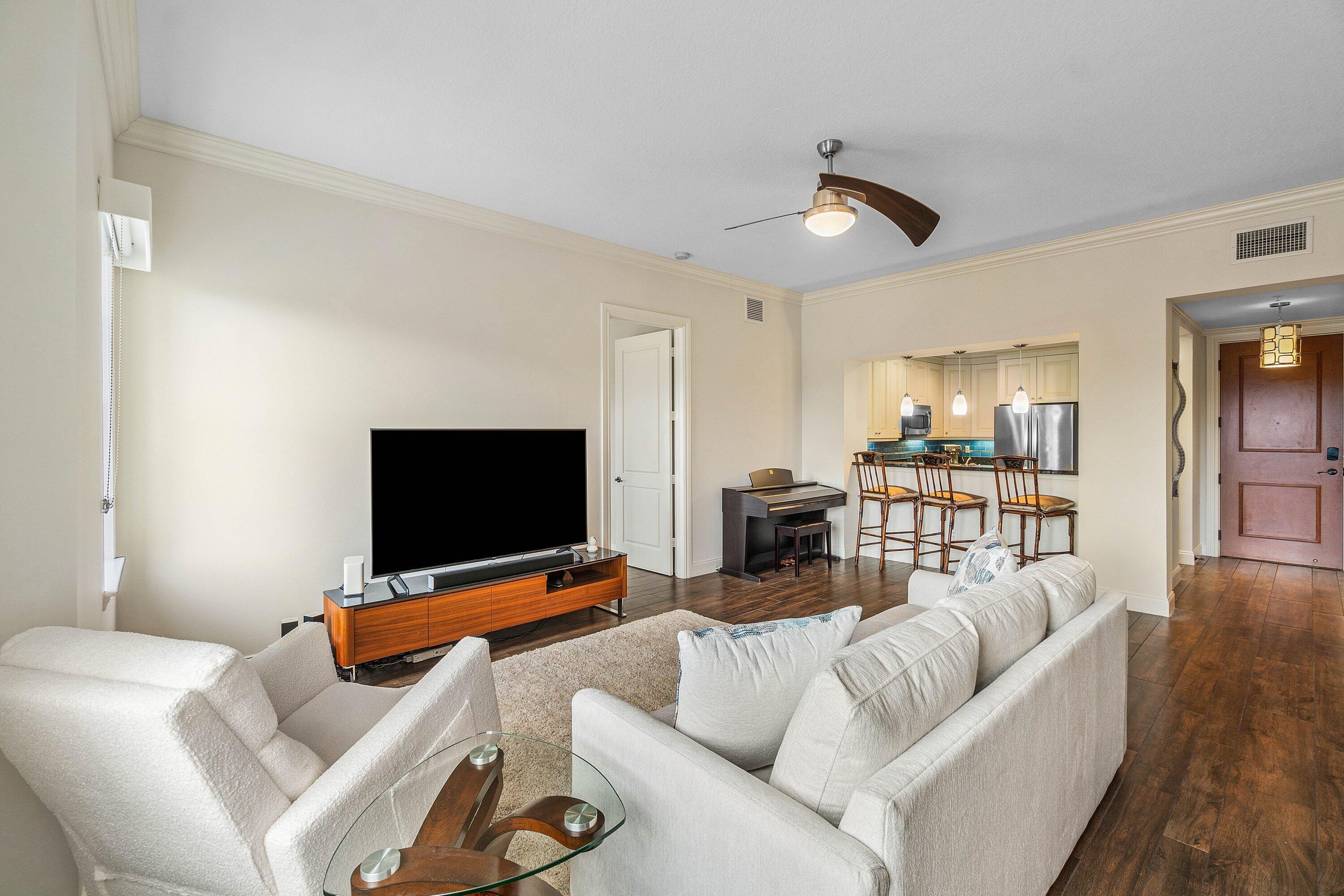 200 NE 2nd Avenue 302