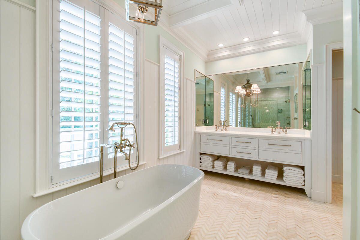 SEVEN OAKS ISLAND - Residential