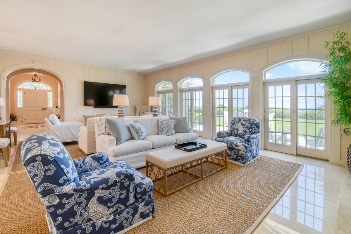 SEVEN OAKS ISLAND - Residential