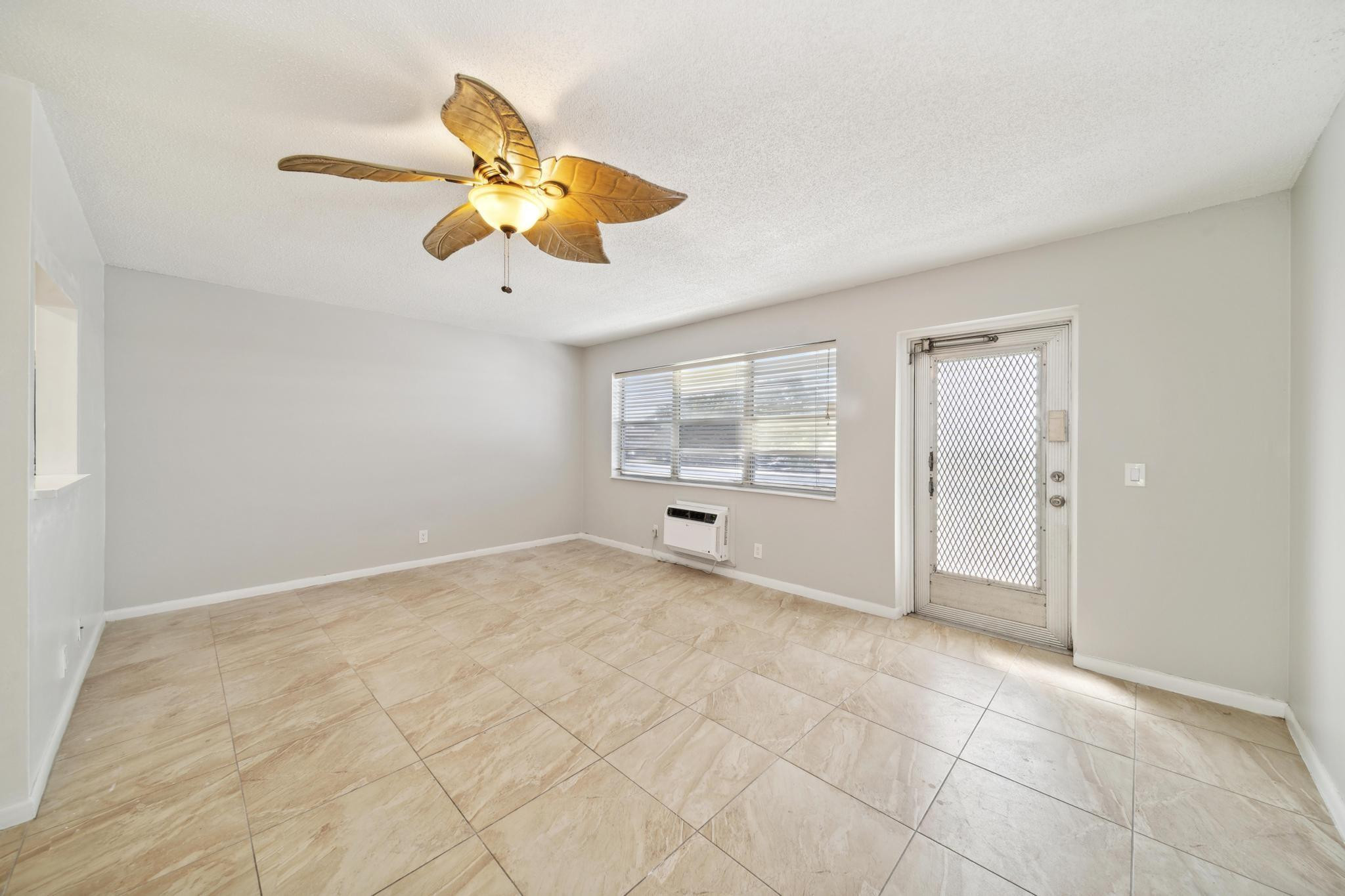 114 Northampton F 114