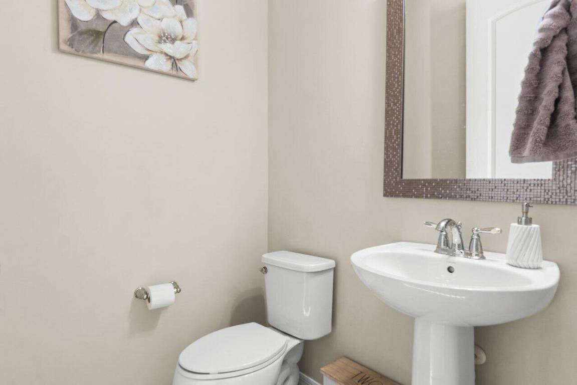 FIELDS AT GULFSTREAM POLO - Residential Lease