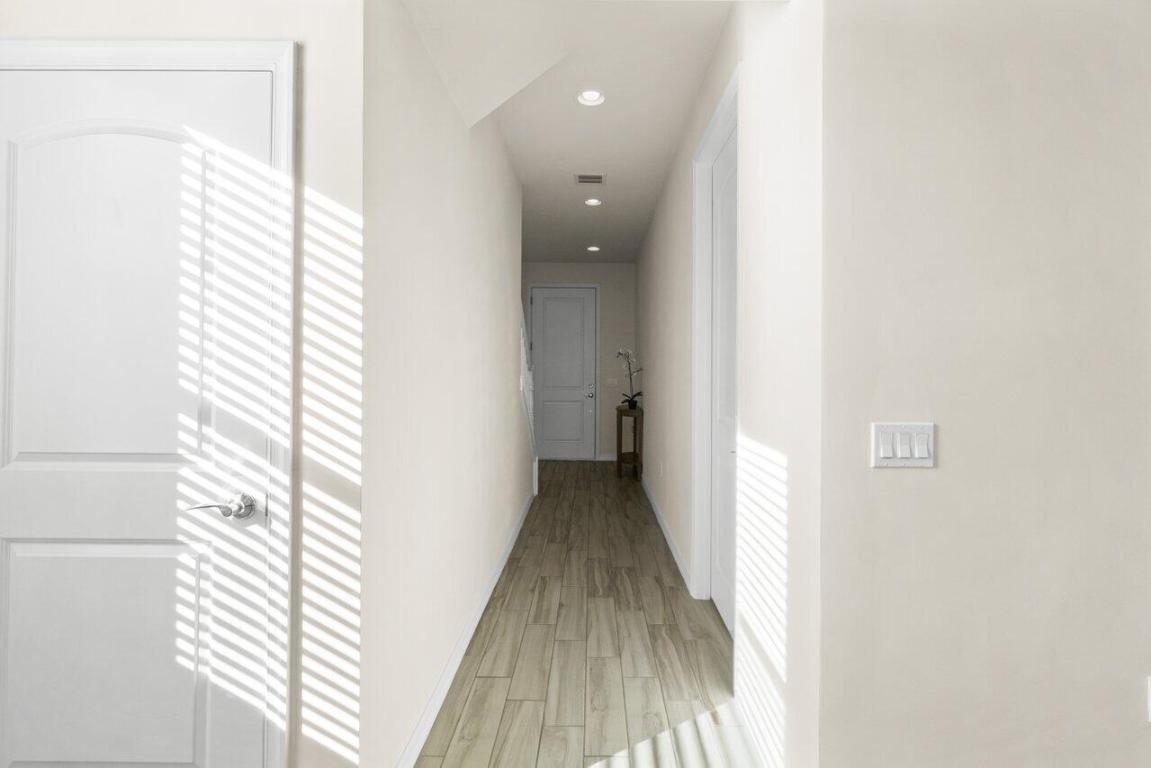 FIELDS AT GULFSTREAM POLO - Residential Lease