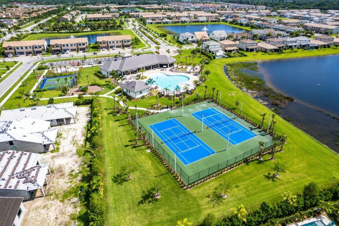 FIELDS AT GULFSTREAM POLO - Residential Lease