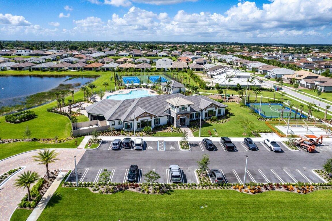 FIELDS AT GULFSTREAM POLO - Residential Lease