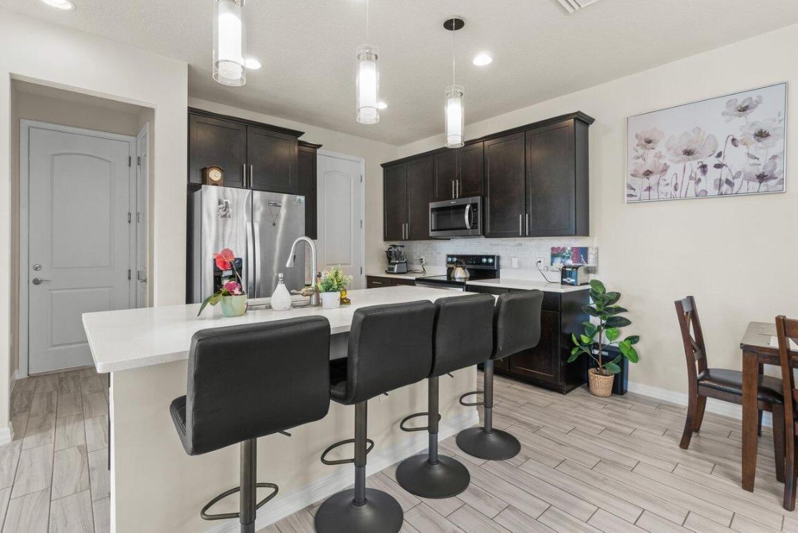 FIELDS AT GULFSTREAM POLO - Residential Lease