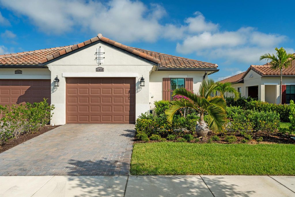 Photo of 27070 SW Viterbo Way, Port St Lucie, FL 34986 (MLS # R11092671)