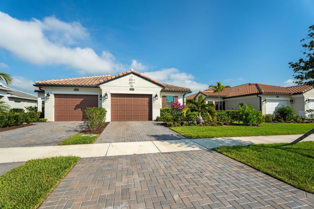Photo of 27070 SW Viterbo Way, Port St Lucie, FL 34986 (MLS # R11092671)