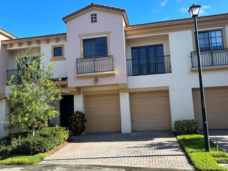 6132 Grand Cypress Circle