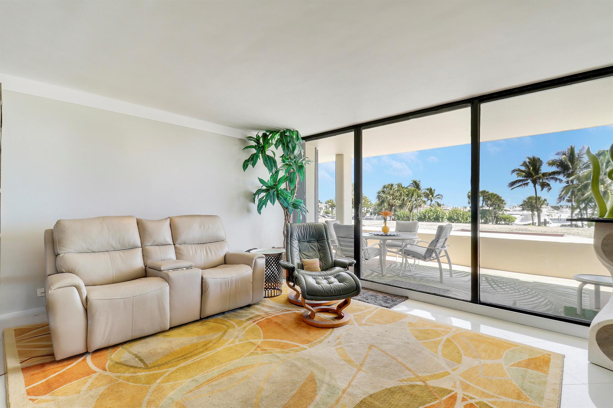 134 Lakeshore Drive 213