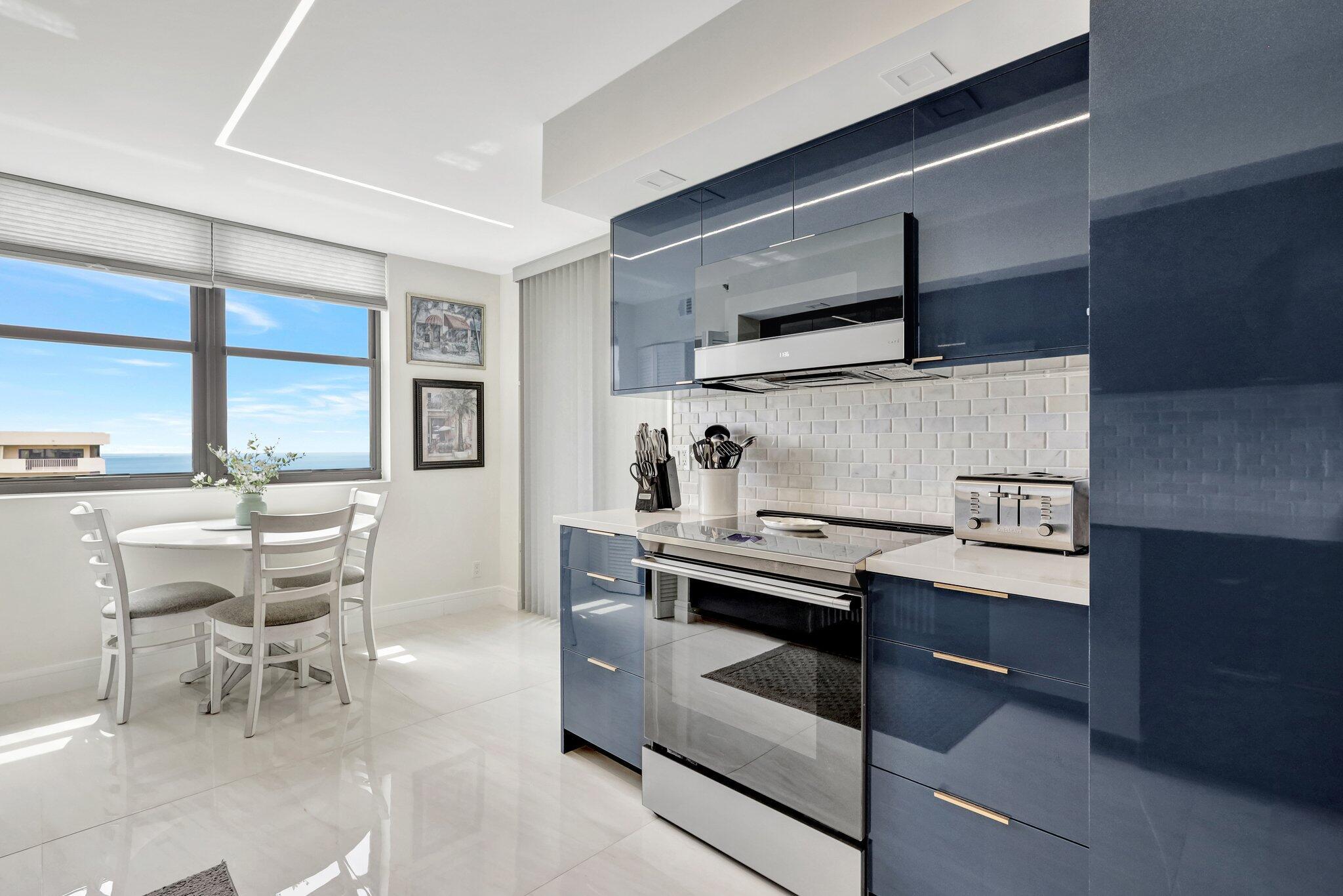 CARRON HOUSE CONDO - Residential