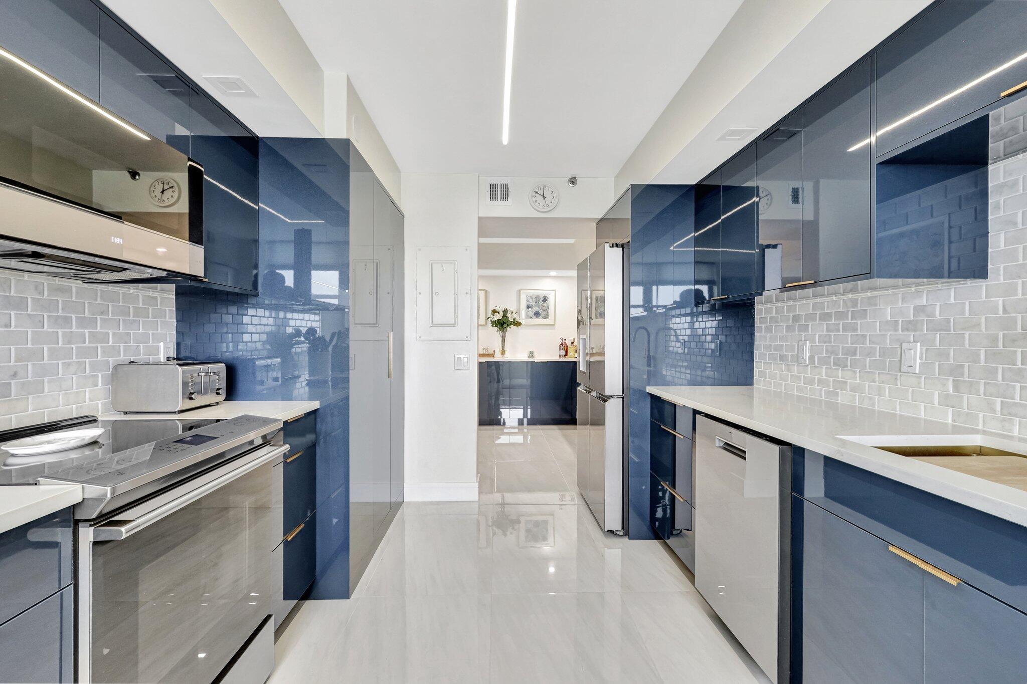 CARRON HOUSE CONDO - Residential