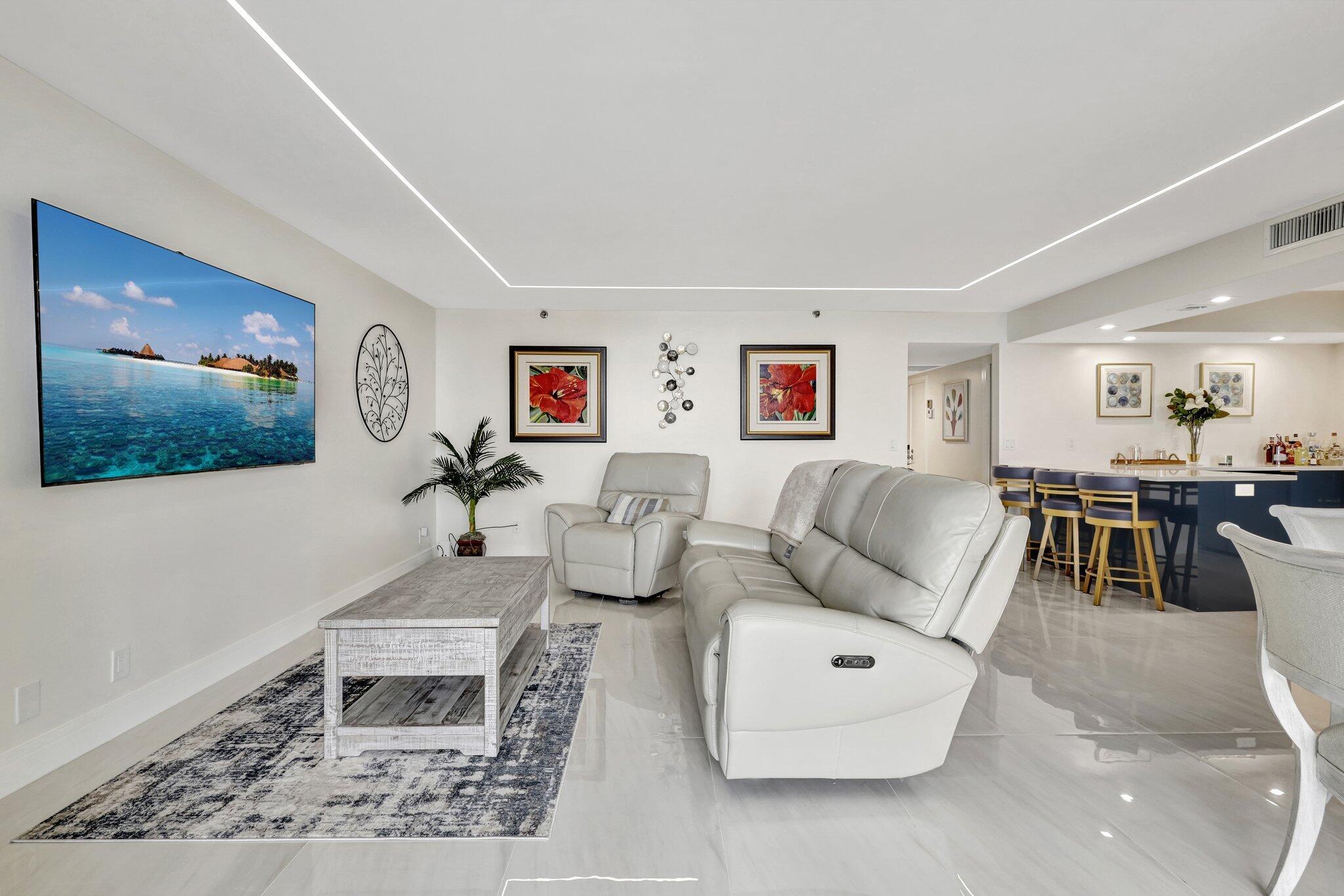 CARRON HOUSE CONDO - Residential