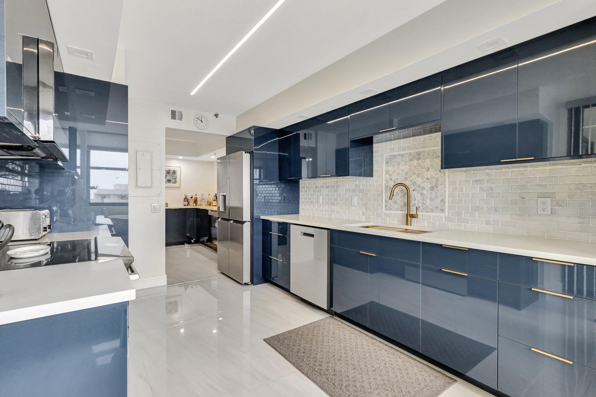 CARRON HOUSE CONDO - Residential