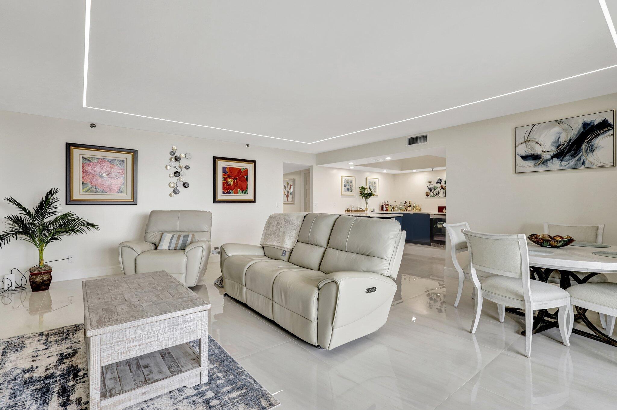 CARRON HOUSE CONDO - Residential