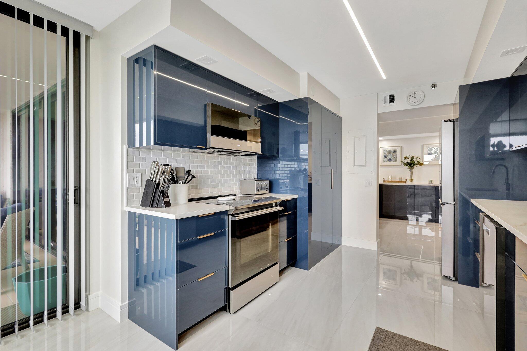 CARRON HOUSE CONDO - Residential