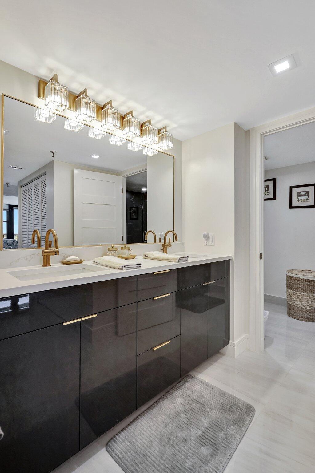 CARRON HOUSE CONDO - Residential