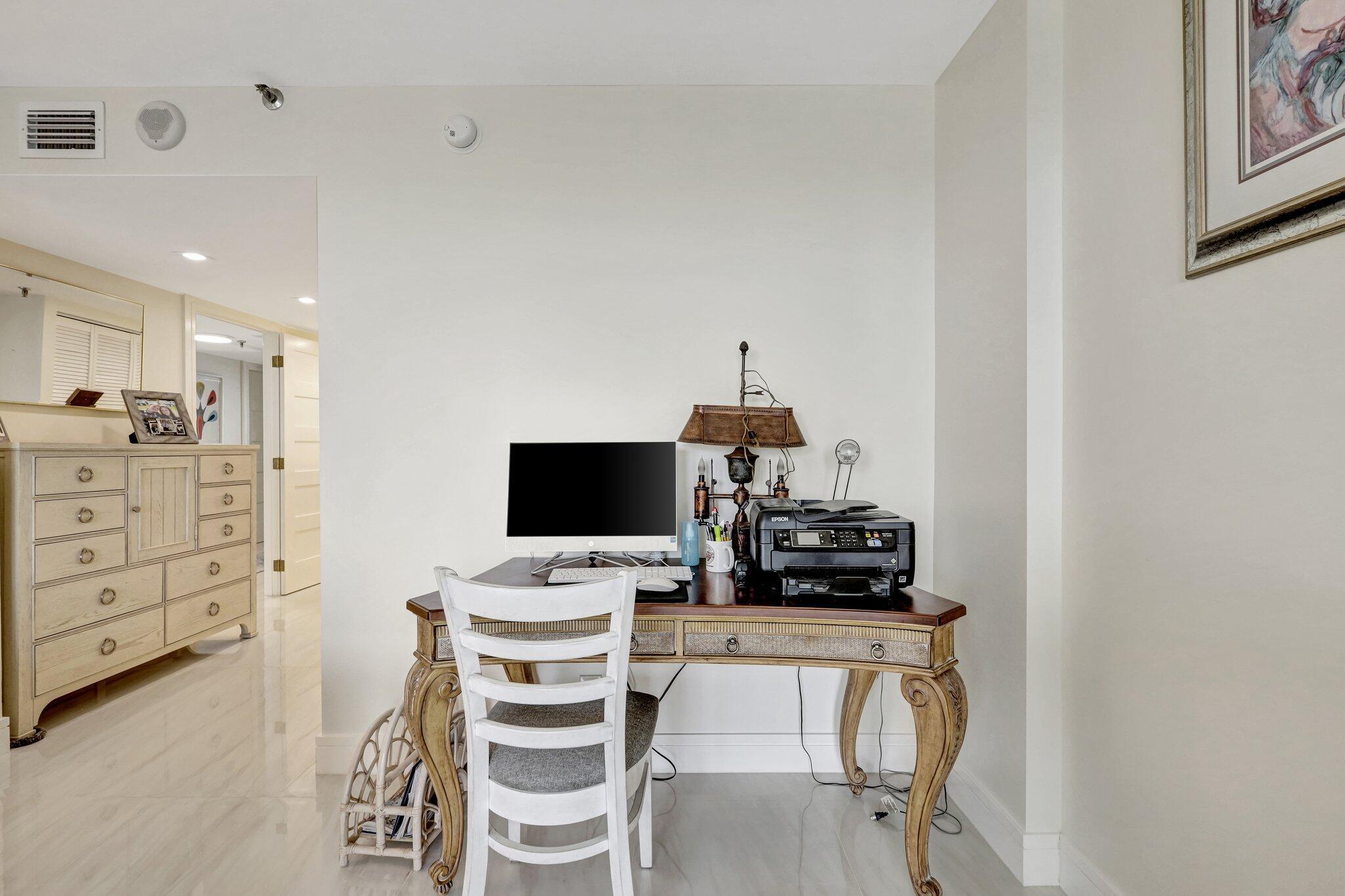 CARRON HOUSE CONDO - Residential