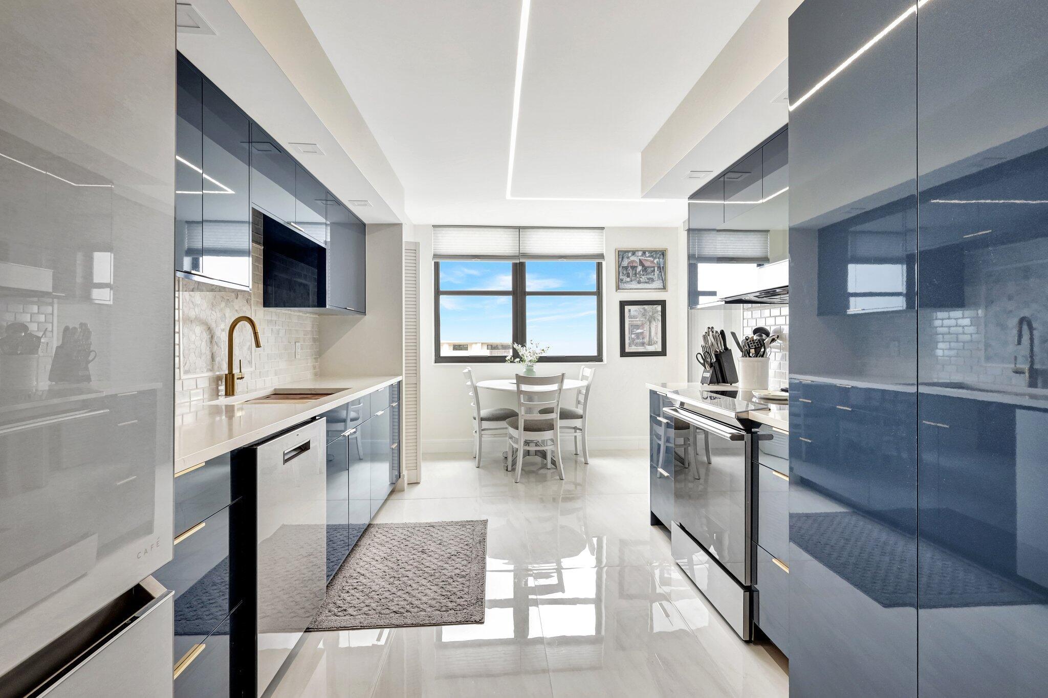 CARRON HOUSE CONDO - Residential