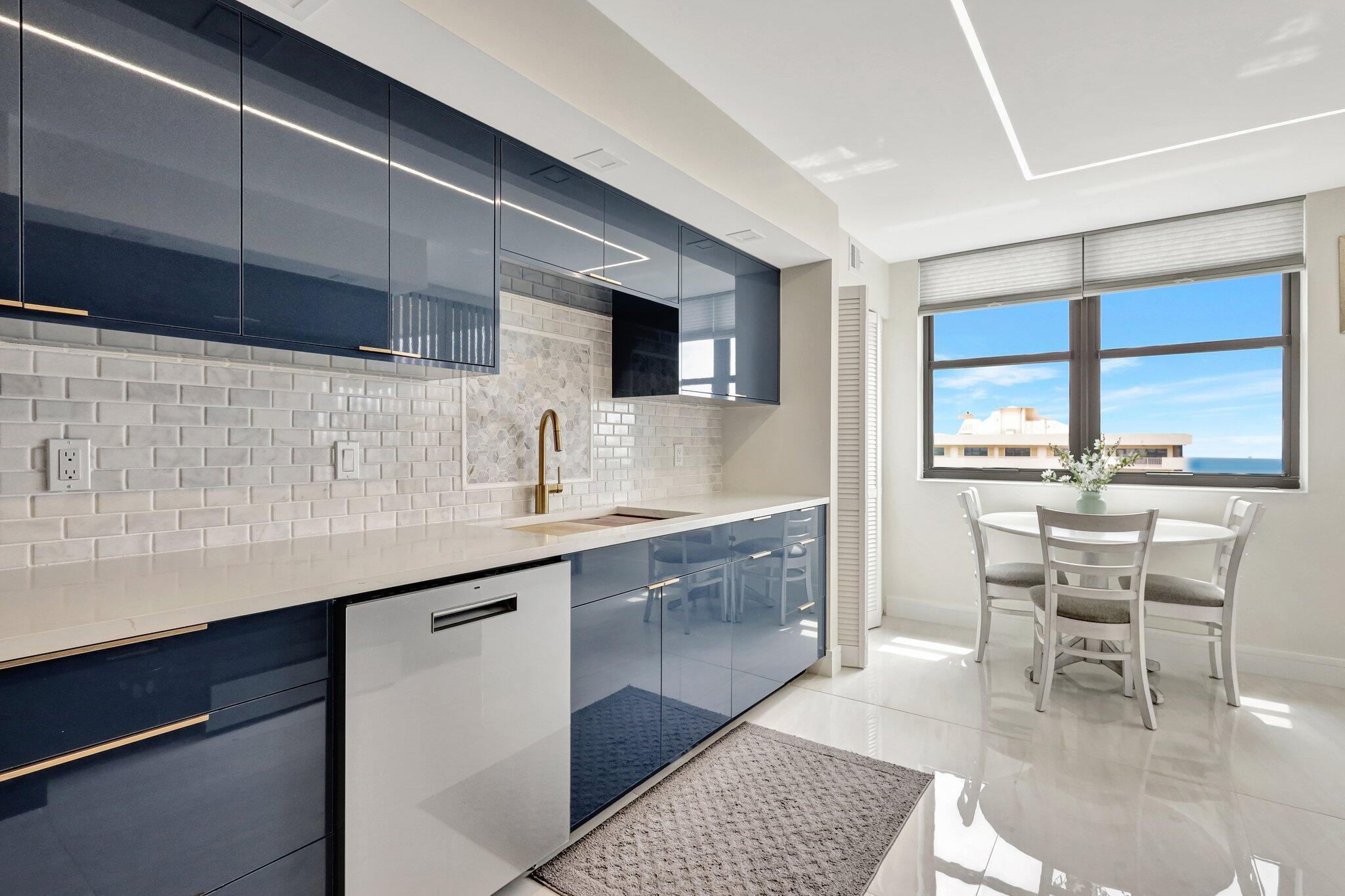 CARRON HOUSE CONDO - Residential