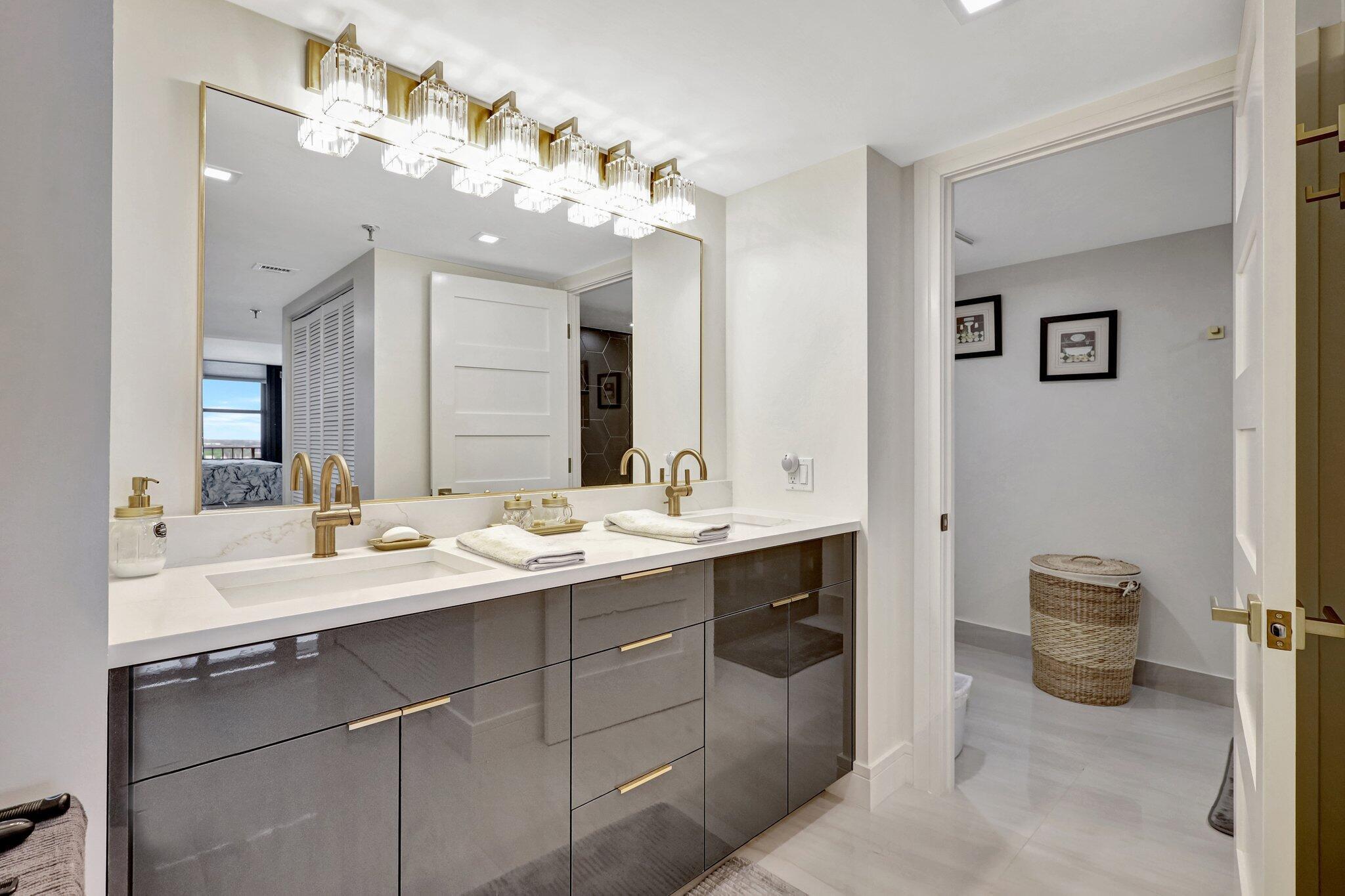 CARRON HOUSE CONDO - Residential