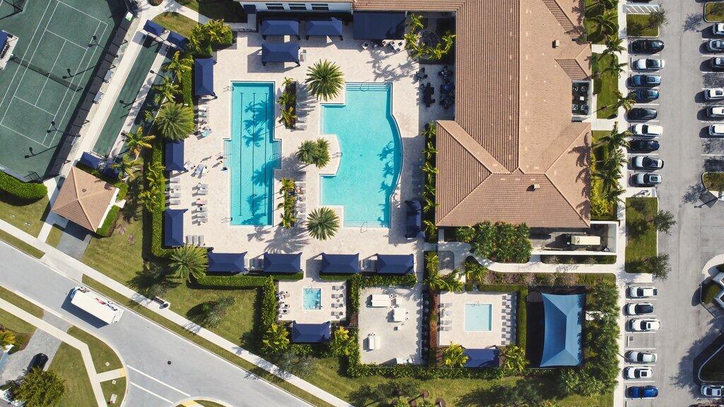 Lakes At Polo Trace HOA - Residential Lease