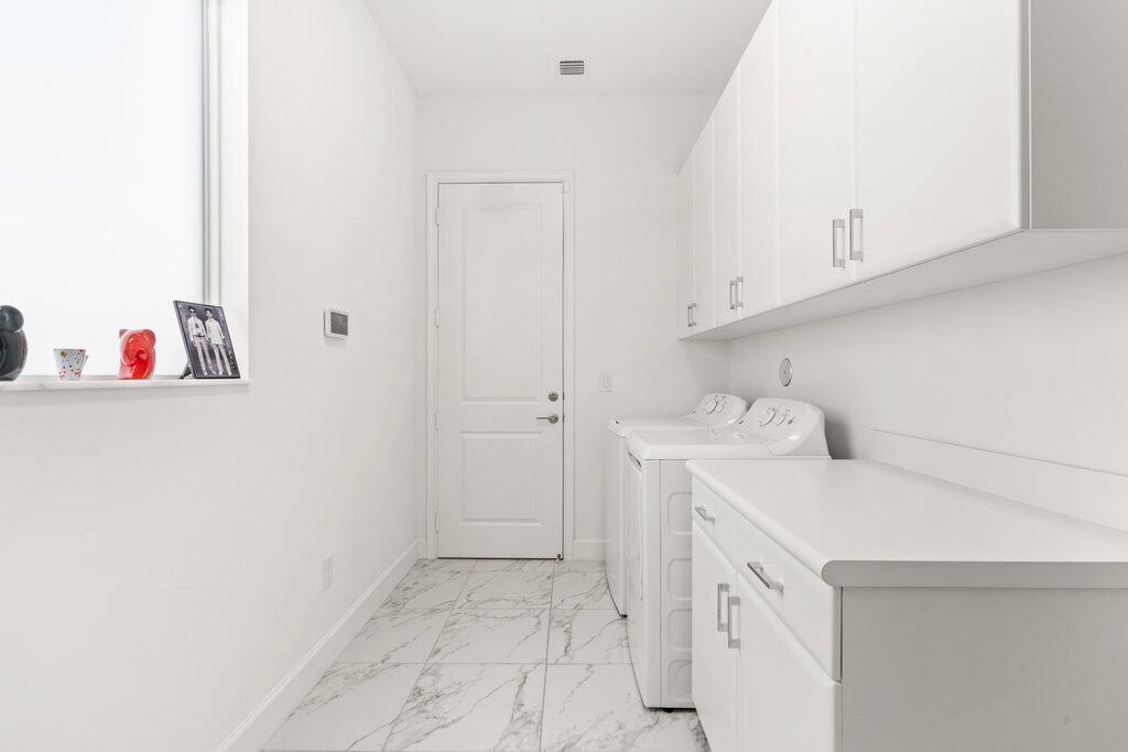 Lakes At Polo Trace HOA - Residential Lease