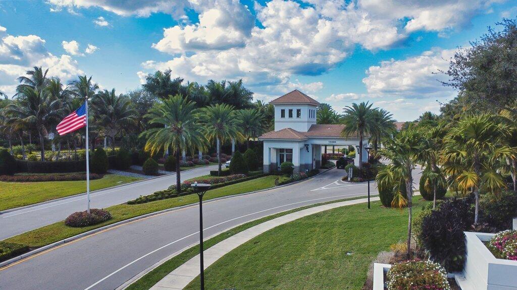 Lakes At Polo Trace HOA - Residential Lease