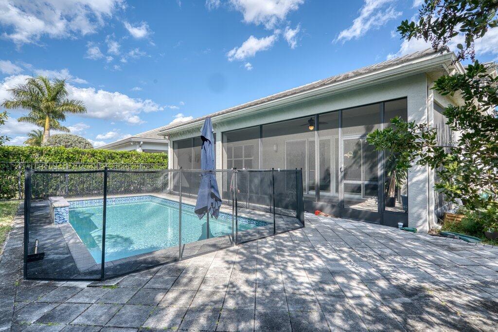 Lakes At Polo Trace HOA - Residential Lease